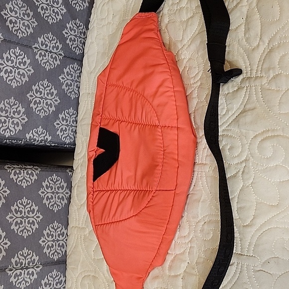 Adidas Bright Coral Waist Pack Adjustable OSFM - Picture 8 of 9